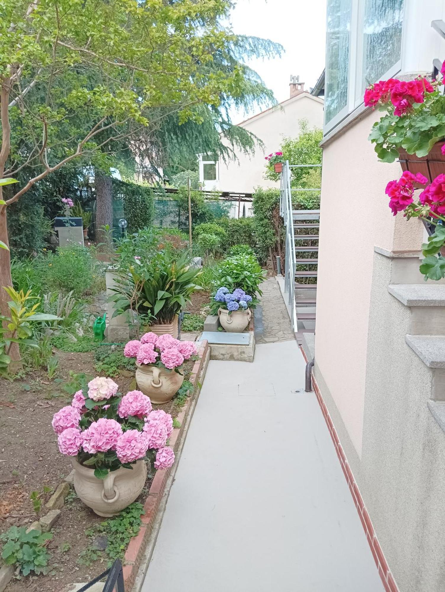 Green Park And Sunny Terrace Apartments อังคาราน ภายนอก รูปภาพ